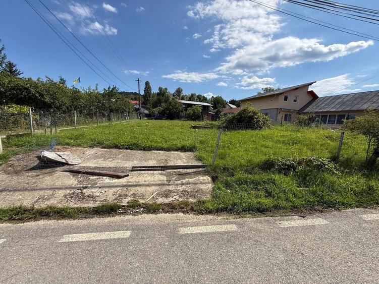 Teren Construcții intravilan de 617 mp, în Lac de Verde