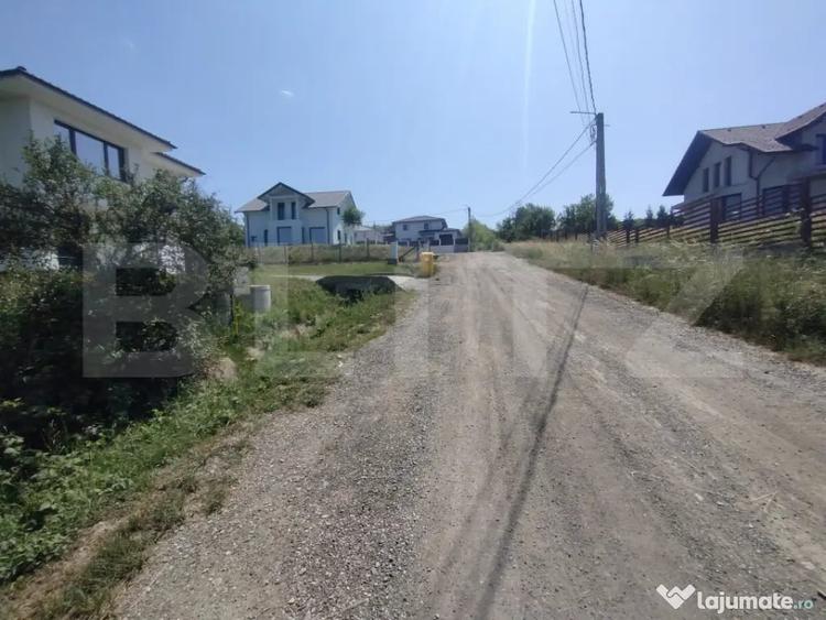 Teren de 1500 mp, în Centura