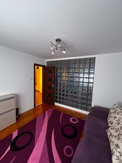 Apartament cu 2 camere decomandat, mobilat în Sinaia