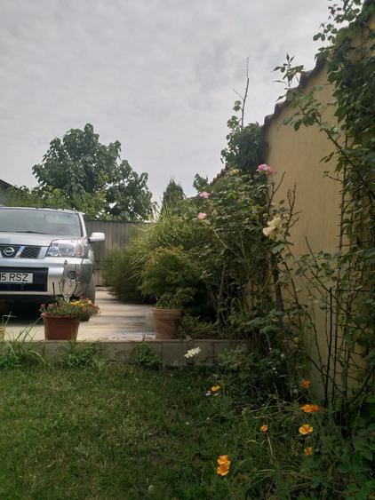 Casă individuală cu 4 camere cu Garaj în Berceni