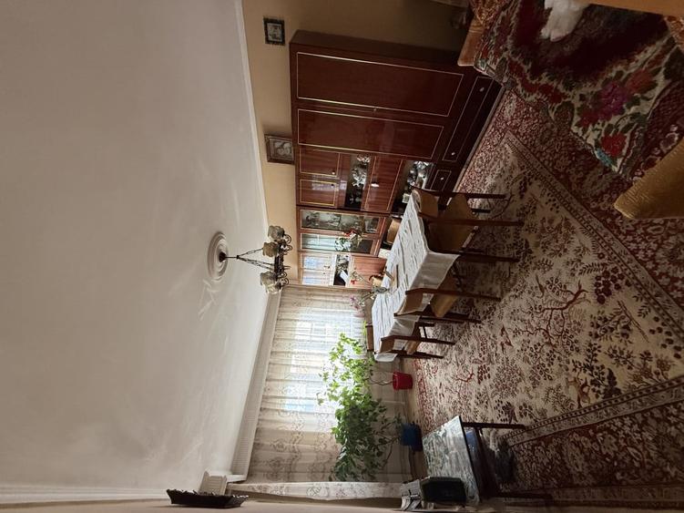 Apartament cu 3 camere decomandat în Găvana