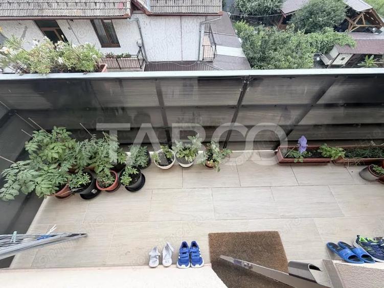 Apartament cu 4 camere decomandat în Șura Mare