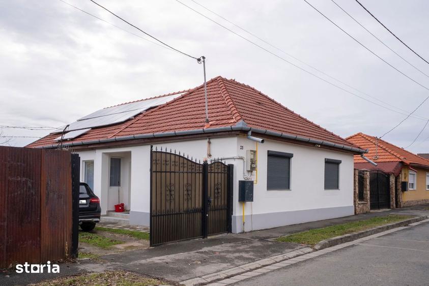 Casă cu 4 camere cu Canalizare în Orașul Nou