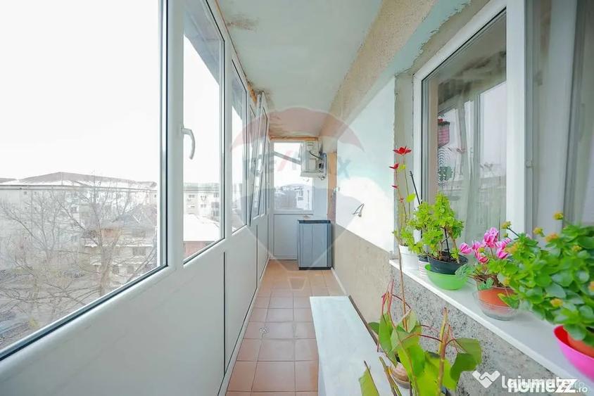 Apartament cu 4 camere decomandat în Rogerius