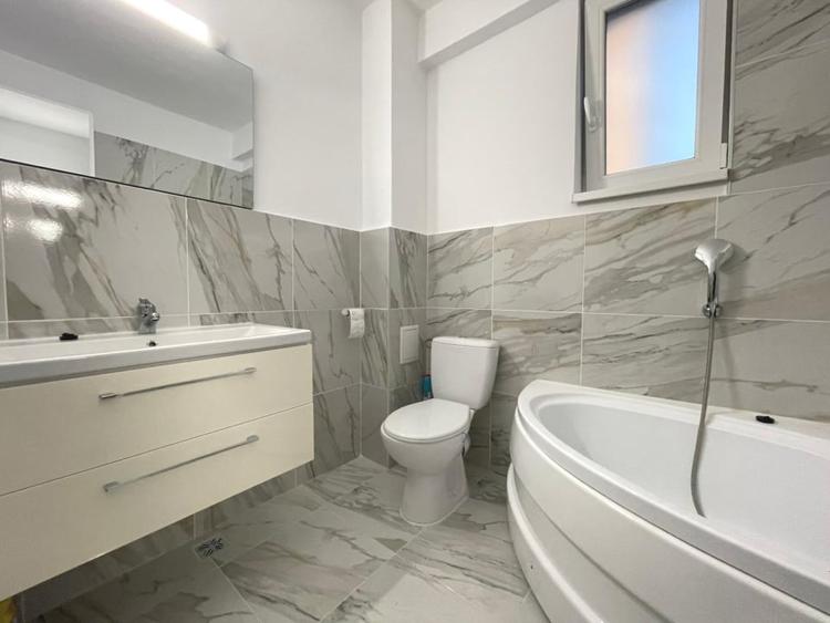 Apartament cu 2 camere semidecomandat în Ampoi 3