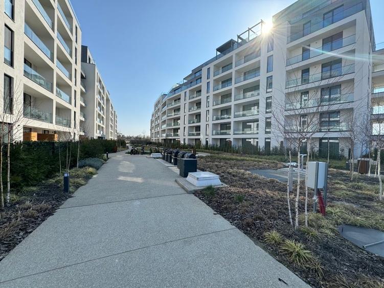 Apartament cu 2 camere semidecomandat, mobilat în Băneasa