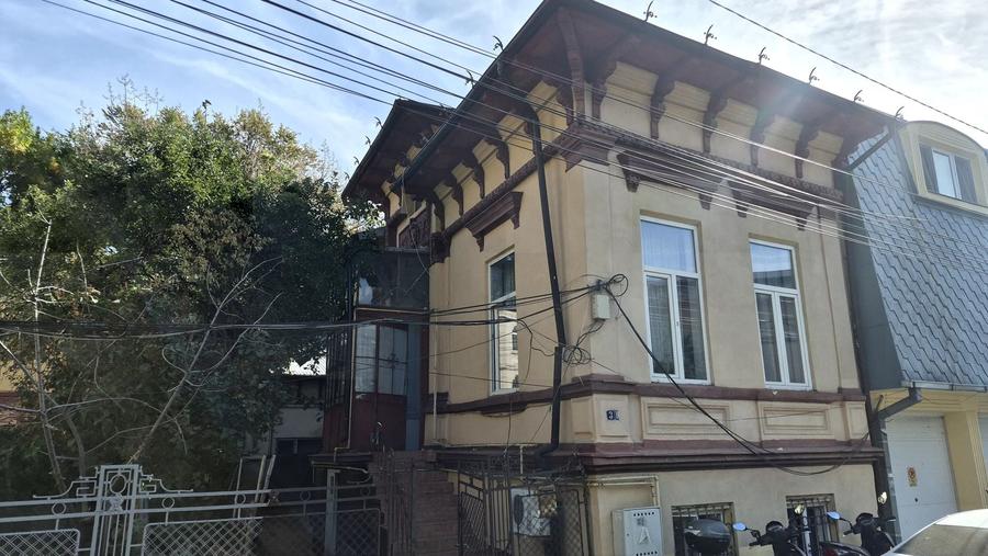 Casă individuală cu 3 camere cu Canalizare în Cantemir