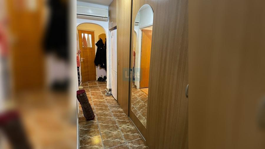 Apartament cu 2 camere decomandat, mobilat în Politehnica