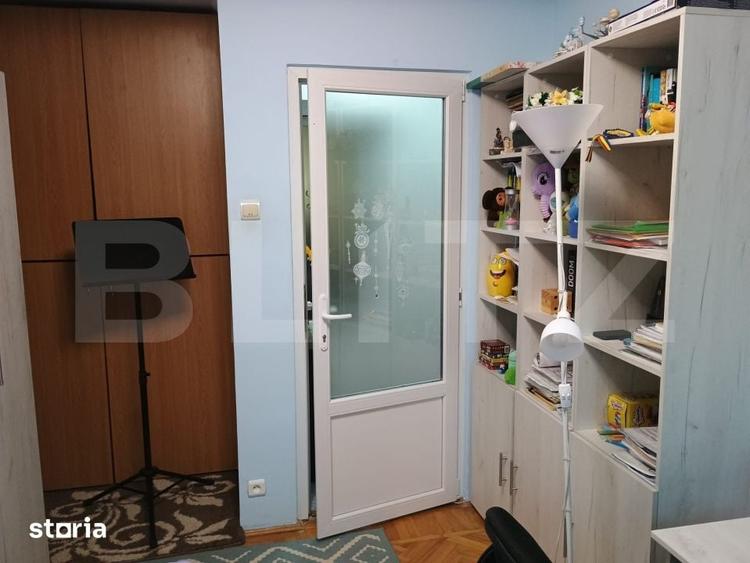 Apartament cu 3 camere semidecomandat în Central