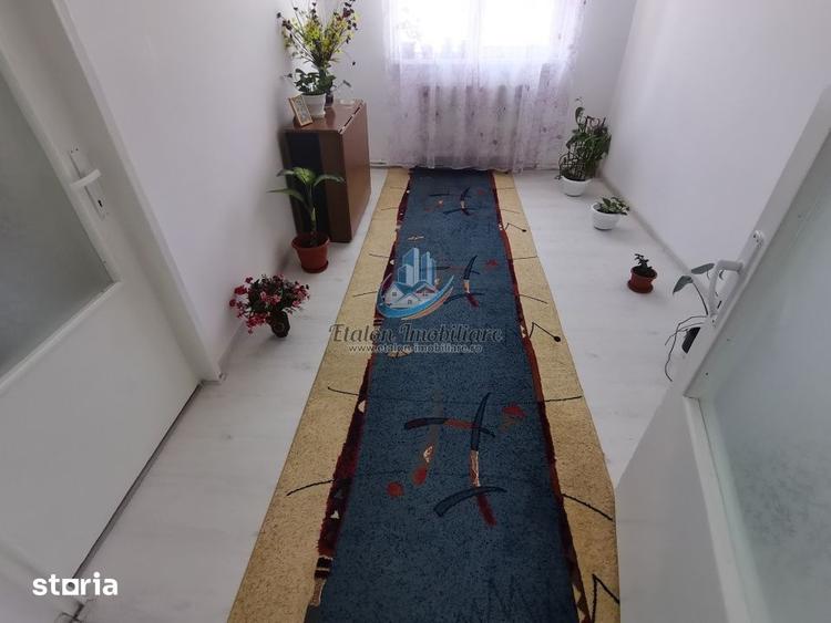 Apartament cu 4 camere decomandat în Calea Romanului