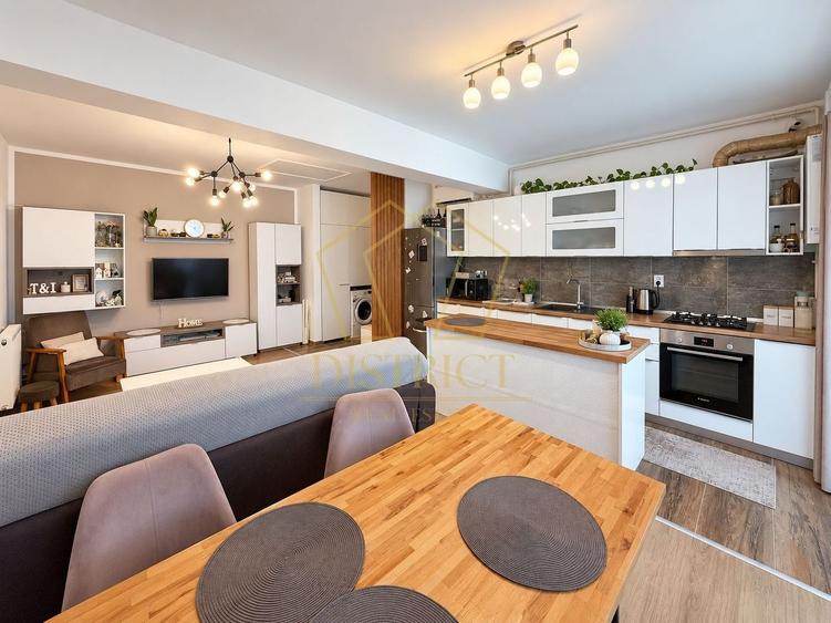 Apartament cu 3 camere semidecomandat, mobilat în Giroc