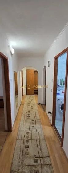 Apartament cu 2 camere decomandat, mobilat în Titan