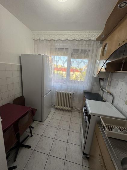 Apartament cu 2 camere semidecomandat în Micro 4
