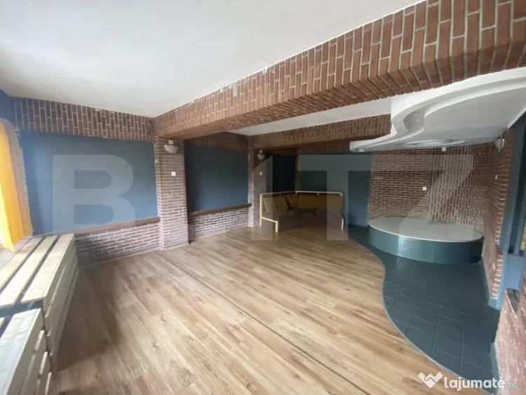 Spațiu comercial, de 377 mp, în 1 Mai