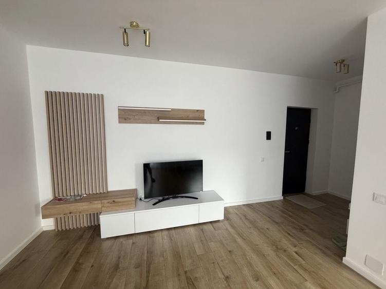 Apartament cu 2 camere decomandat în Florești