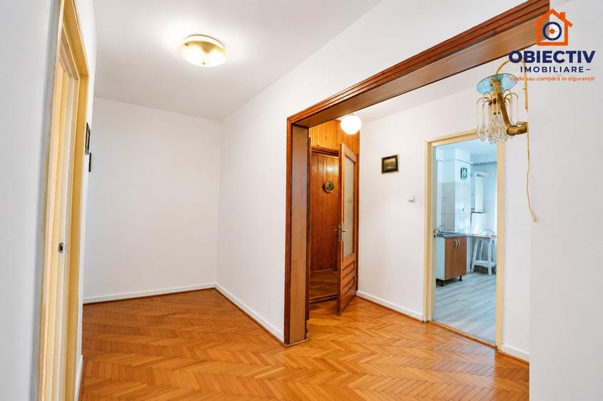 Apartament cu 3 camere decomandat în 1 Mai