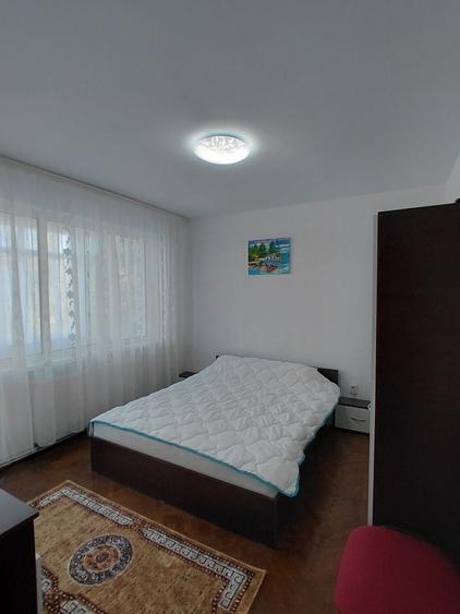 Apartament cu 2 camere semidecomandat în Sârbi