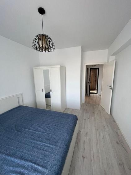 Apartament cu 2 camere semidecomandat în Roșu