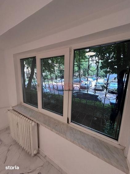 Garsoniera 23.6 mp I Parter I Str Secuilor x Bd Brancoveanu I 400 - 13