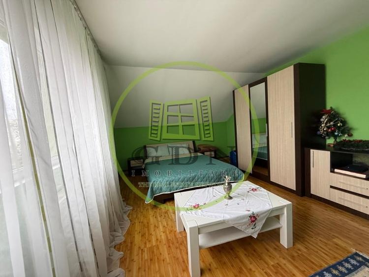 Casă individuală cu 5 camere cu Teren 713 Mp în Cârcea