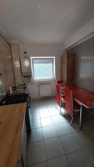 Apartament cu 2 camere decomandat în Florești