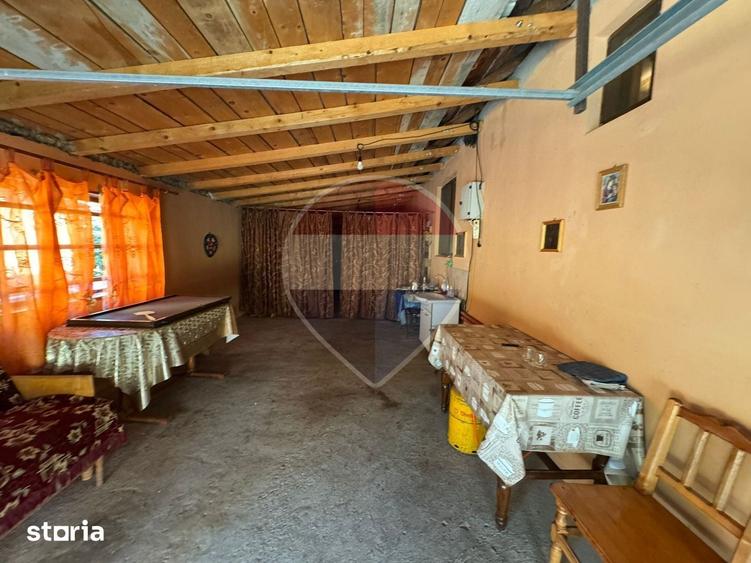 Casă cu 6 camere cu Teren 1526 Mp în Bolotești