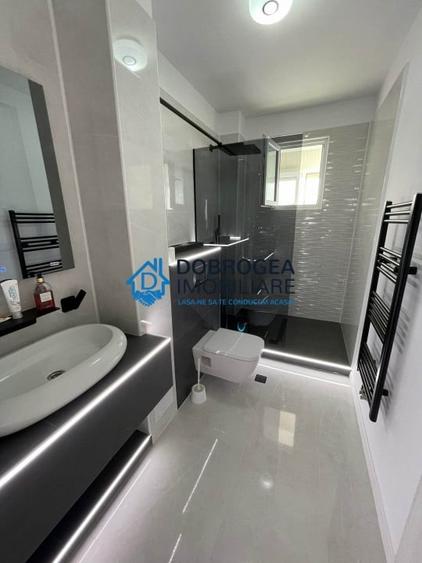 Apartament cu 3 camere decomandat în E3