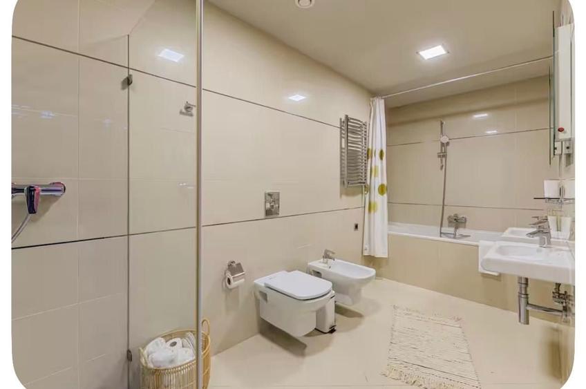 Apartament cu 2 camere decomandat în Poiana Brașov
