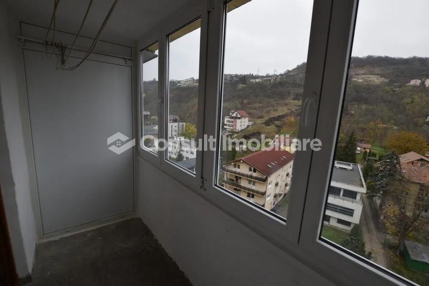 Apartament cu 3 camere semidecomandat, mobilat în Grigorescu
