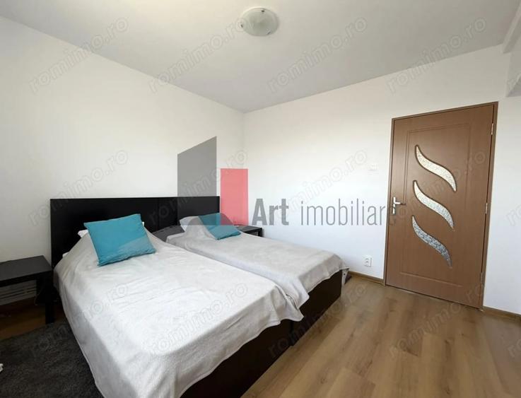 Apartament cu 3 camere decomandat în Dristor
