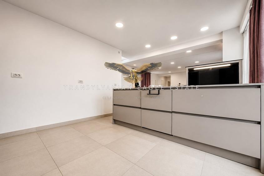 Apartament cu 3 camere semidecomandat, mobilat în Dâmbul Rotund