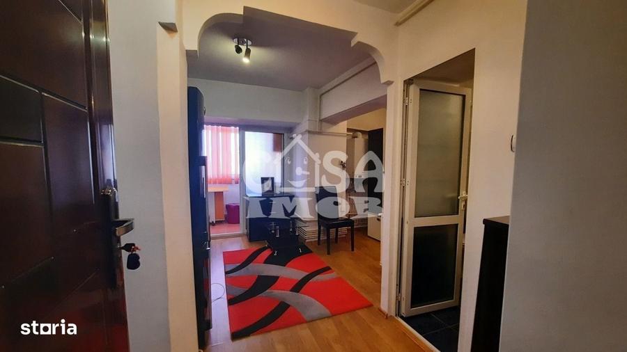 Garsonieră decomandată în Central