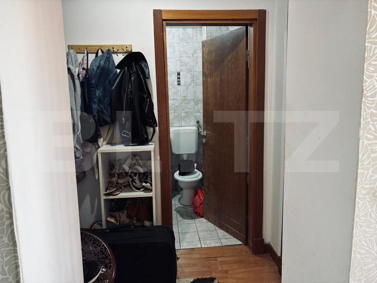Apartament cu 2 camere semidecomandat, mobilat în Cloșca