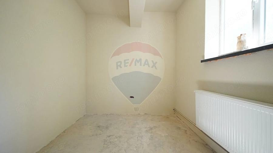 Casa cu poten?ial in Centrul Civic Bra?ov | 4 camere - 7