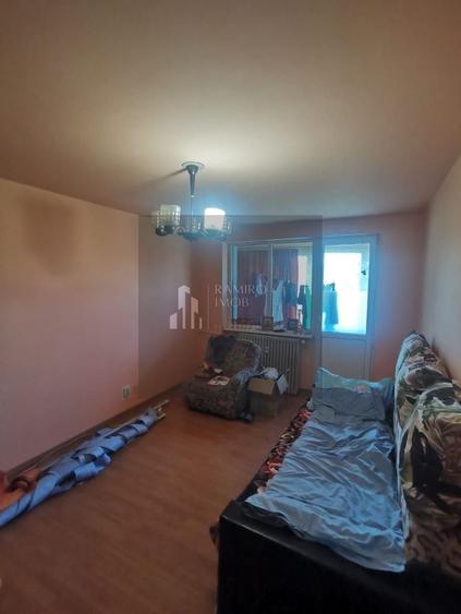 Apartament cu 3 camere decomandat în Sălaj