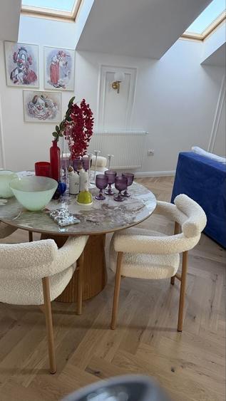 Apartament cu 3 camere în Dumbrăvița
