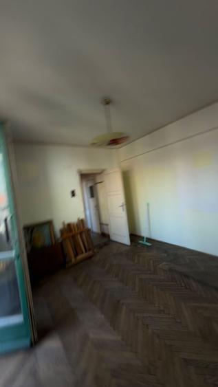 Apartament cu 2 camere decomandat în Cișmigiu
