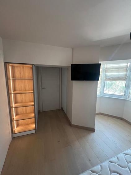 Apartament cu 2 camere semidecomandat, mobilat în Știrbei Vodă