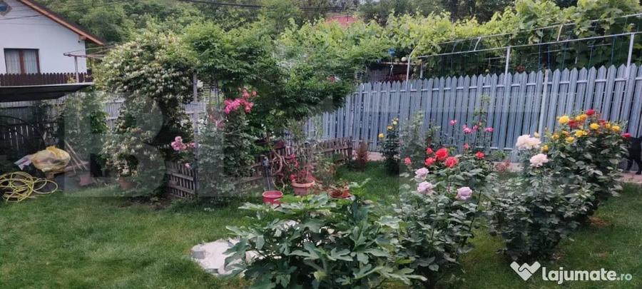Casă cu 4 camere cu Teren 500 Mp în Central