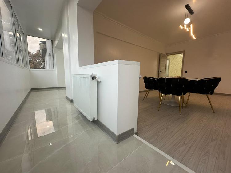 Apartament cu 4 camere semidecomandat în Vidin-Progresul
