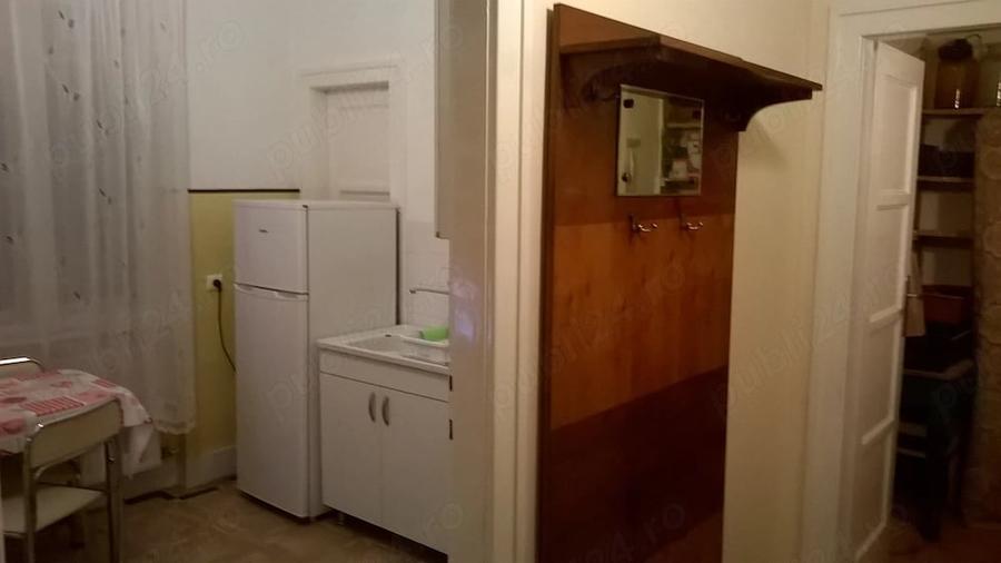 Apartament cu 3 camere semidecomandat în Ultracentral