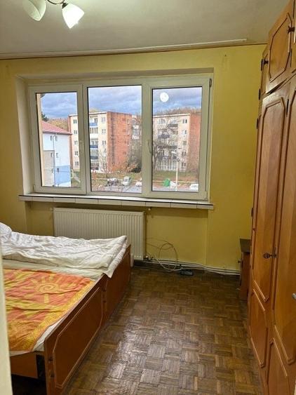 Apartament cu 2 camere semidecomandat în Petros