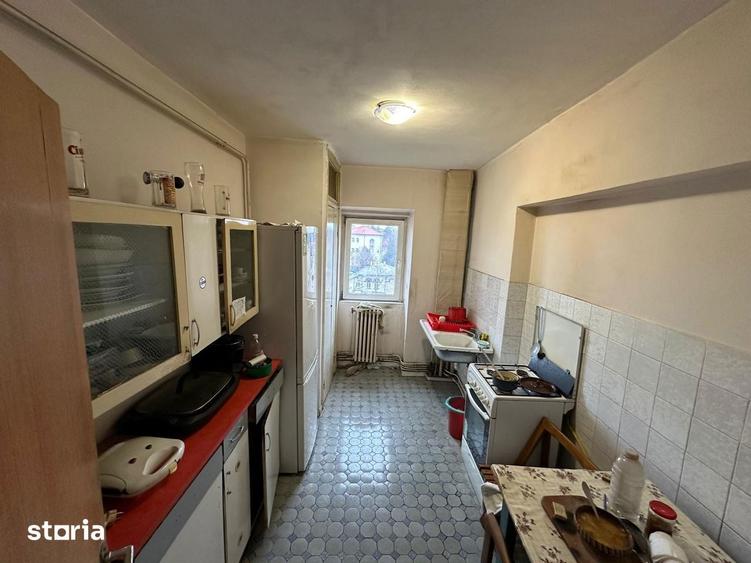 Apartament 3 camere, 2 bai, Bd. Independentei - 1