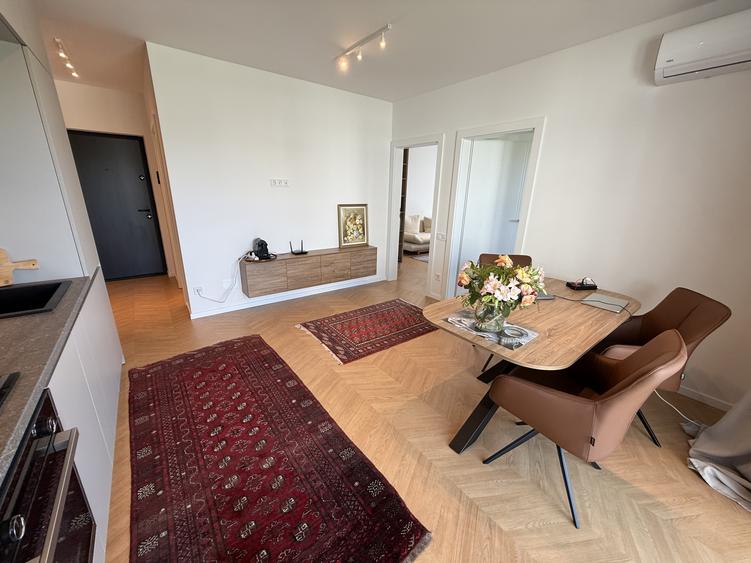 Apartament cu 3 camere semidecomandat, mobilat în Apahida