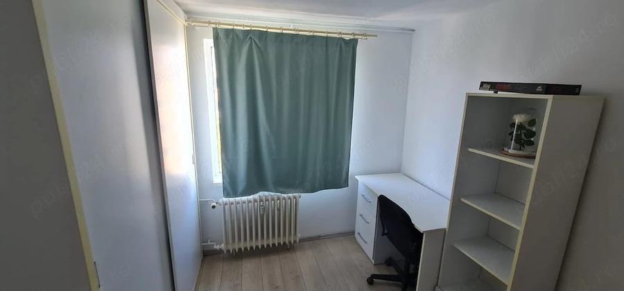 Apartament cu 3 camere semidecomandat în Titan