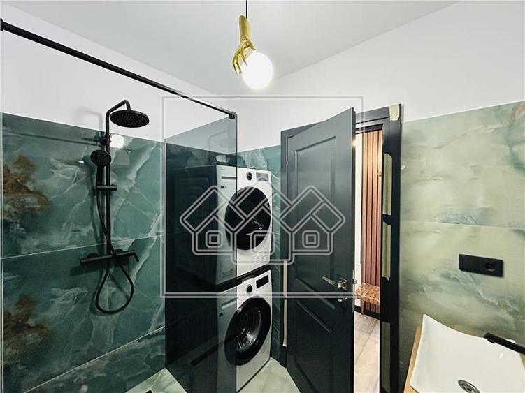 Apartament cu 3 camere nedecomandat, mobilat în Exterior Sud