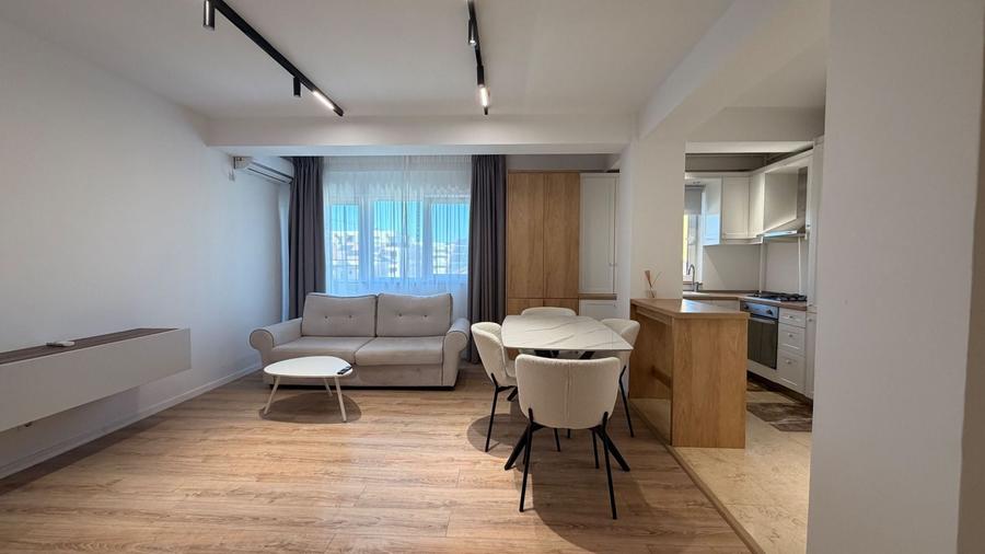 Apartament cu 3 camere decomandat, mobilat în Pipera