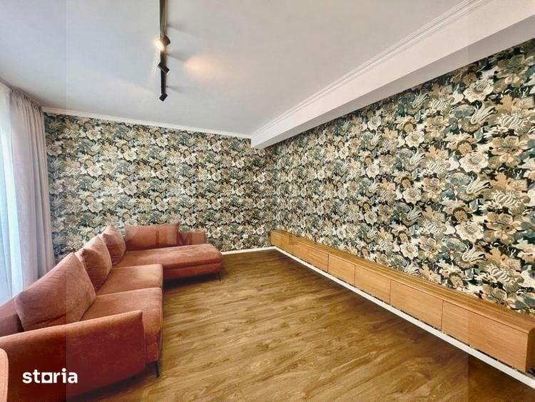 Casă cu 5 camere cu Teren 250 Mp în Florești