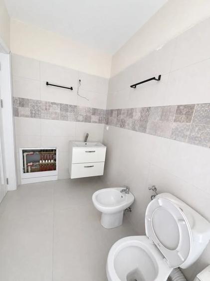 Casă cu 3 camere cu Teren 220 Mp în Central