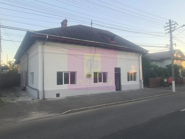 Casă cu 4 camere cu Teren 332 Mp în Central